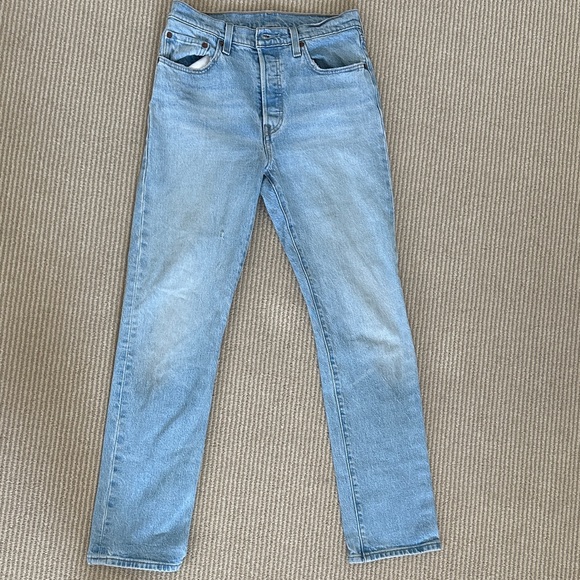 Levi’s 501 Original Fit Light Wash Jeans Button Fly Straight Leg W27 x L30